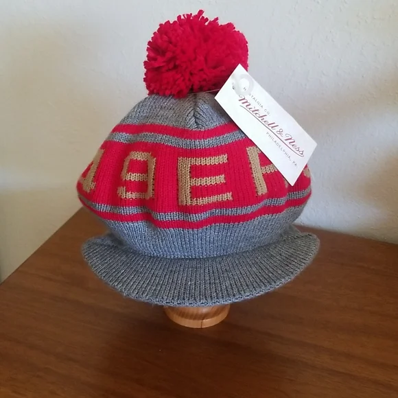 Mitchell & Ness Gray and Red Pom Hat - Picture 2 of 7